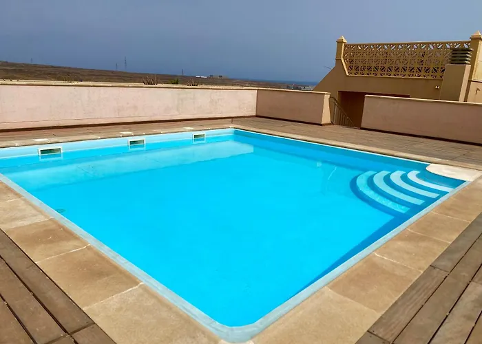 Lägenhet With Rooftop Pool - Tideview