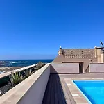 With Rooftop Pool - Tideview コラレホ