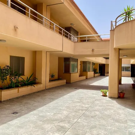 Διαμέρισμα With Rooftop Pool - Tideview