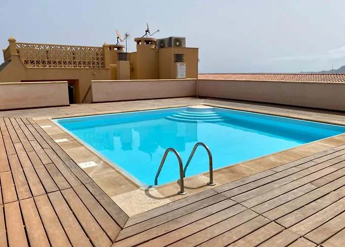 Διαμέρισμα With Rooftop Pool - Tideview *