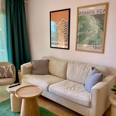 Apartamento With Rooftop Pool - Tideview
