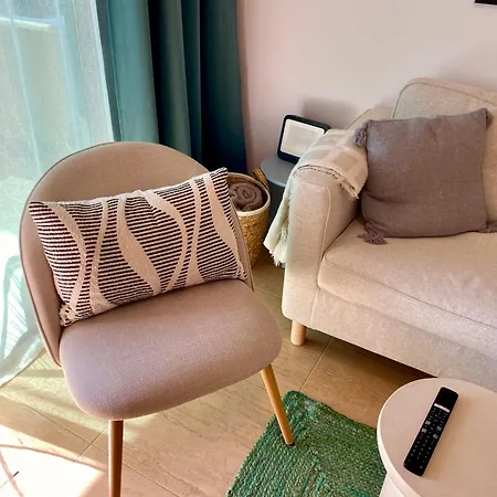 With Rooftop Pool - Tideview Apartment