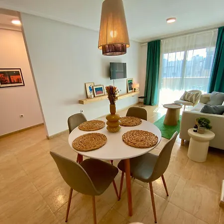 With Rooftop Pool - Tideview Apartment